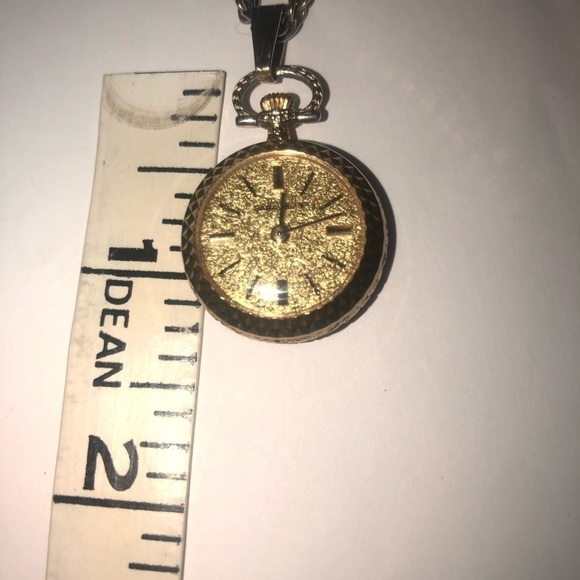 VTG Caravelle by Bulova Gold Tone Engraved Etched Watch Pendant Necklace 25” - Picture 5 of 5